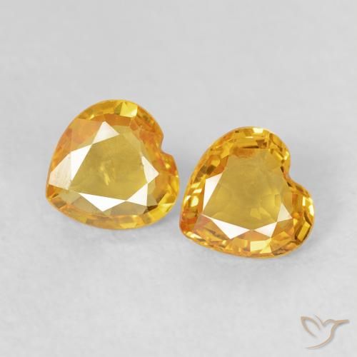 Gemas de Zafiro Naranja dorado natural de 0.72 ct, Corazón, VS