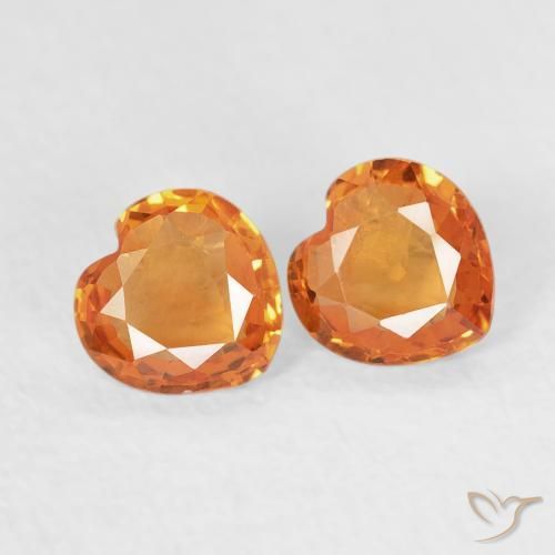 Gemas de Zafiro Naranja medio natural de 0.66 ct, Corazón, VVS-VS