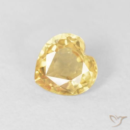 Zafiro Dorado medio natural de 0.44 ct, Corazón, VS