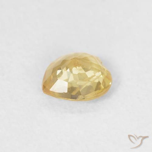 Zafiro Dorado claro natural de 0.39 ct, Corazón, VS