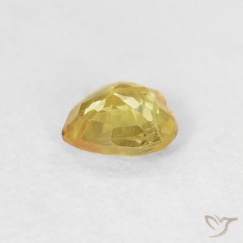 Zafiro Dorado claro natural de 0.44 ct, Corazón, VS