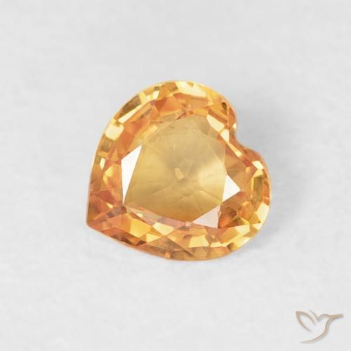 Zafiro Dorado naranja natural de 0.33 ct, Corazón, VVS