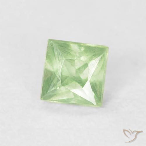 Zafiro Verde medio natural de 0.23 ct, Cuadrado, VS