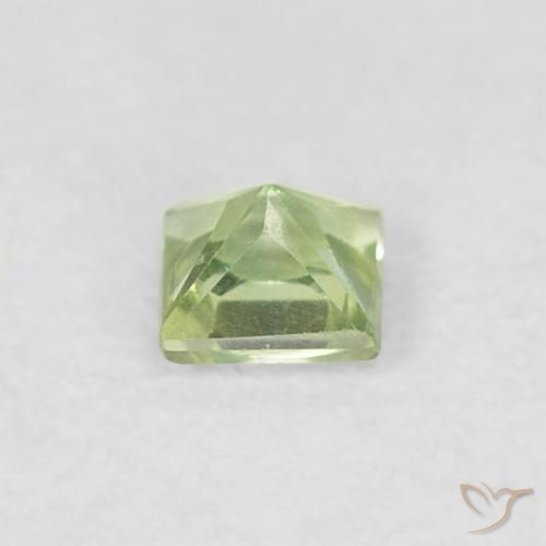 Zafiro Verde cálido natural de 0.22 ct, Cuadrado, VVS-VS