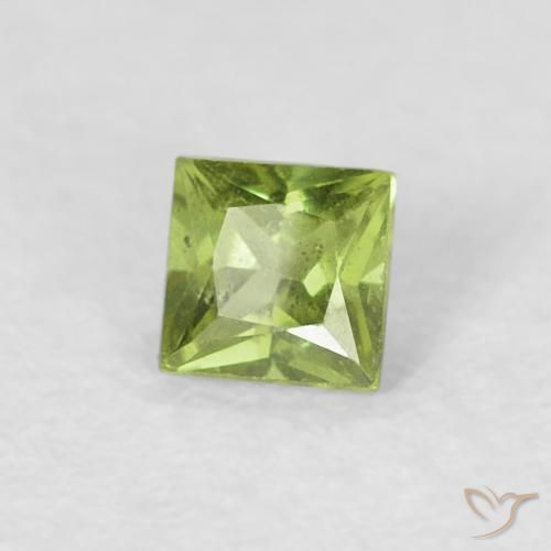 Zafiro Verde amarillento natural de 0.30 ct, Cuadrado, VS
