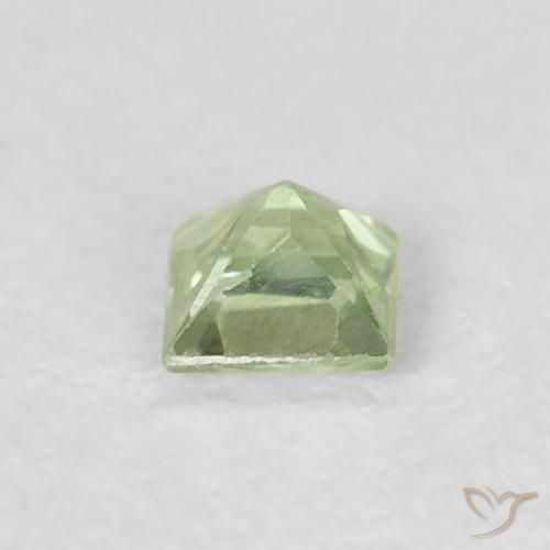 Zafiro Verde amarillo claro natural de 0.21 ct, Cuadrado, VS