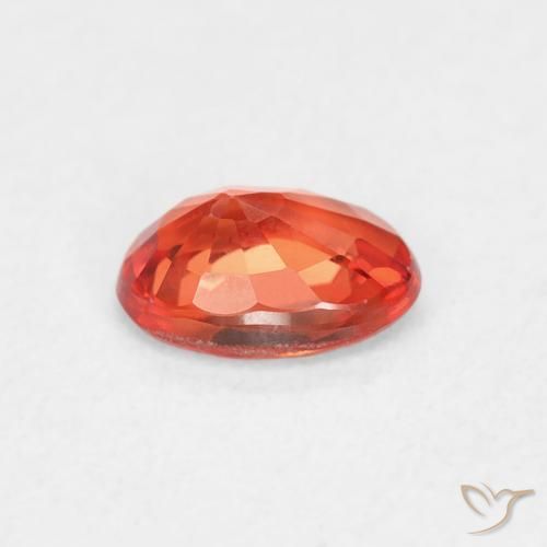 Zafiro Naranja rojizo natural de 0.61 ct, Ovalada, VVS-VS