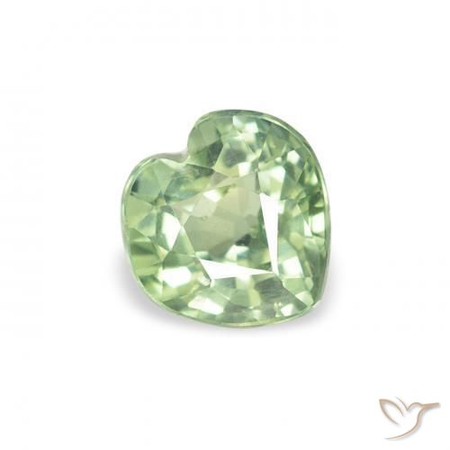 Zafiro Verde bosque claro natural de 0.69 ct, Corazón, VS