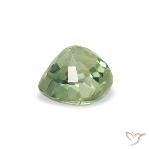 Zafiro Verde bosque claro natural de 0.69 ct, Corazón, VS