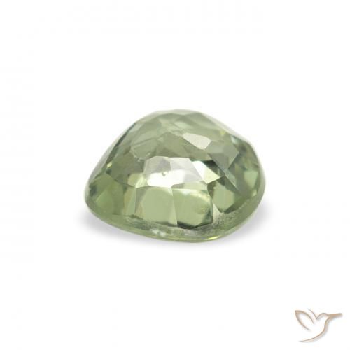Zafiro Verde bosque claro natural de 0.64 ct, Corazón, VS
