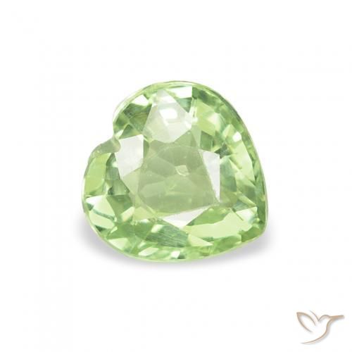 Zafiro Verde cálido natural de 0.71 ct, Corazón, VS