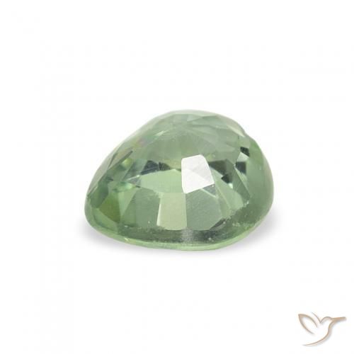 Zafiro Verde bosque claro natural de 0.67 ct, Corazón, VS