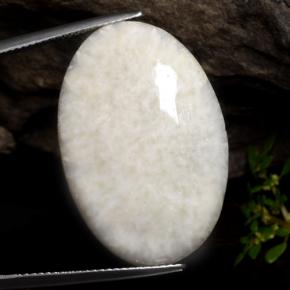 Scolecita blanco natural de 22,70 ct, corte óvalo, opaco