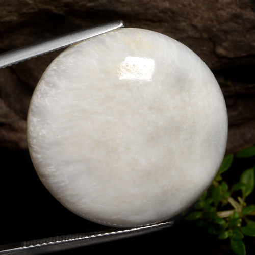 Scolecita blanco natural de 28,59 ct, corte redondo, opaco