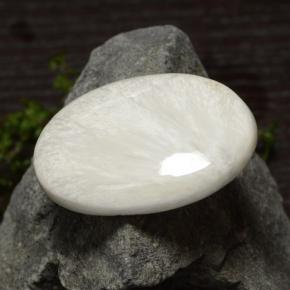 Escolecita Blanco cálido natural de 31.41 ct, Corte Óvalo, Opaco