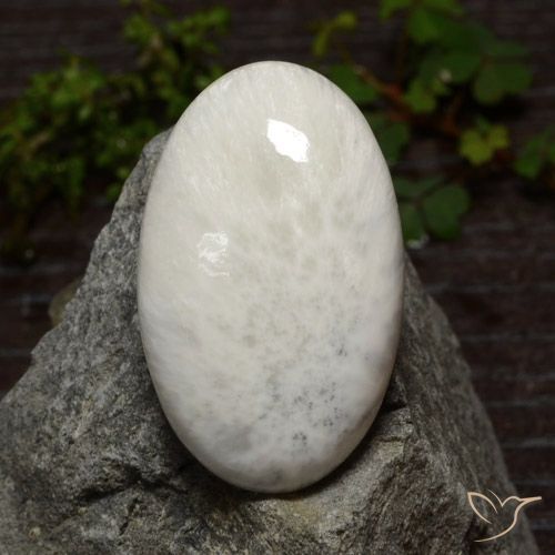 Escolecita Blanco claro natural de 29.06 ct, Corte Óvalo, Opaco