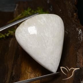 Escolecita Blanco claro natural de 26.24 ct, En forma de pera, Opaco