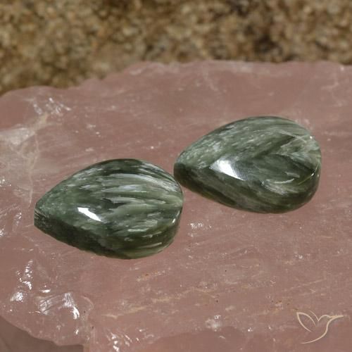 Gemas de Serafinita Verde terroso natural de 16.51 ct, En forma de pera, Opaco