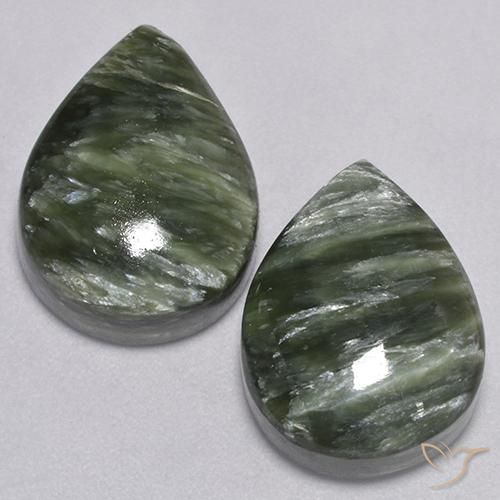 Gemas de Serafinita Verde militar natural de 16.79 ct, En forma de pera, Opaco
