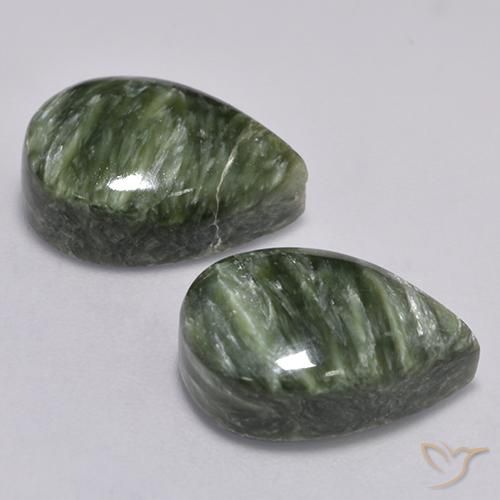 Gemas de Serafinita Verde militar natural de 16.79 ct, En forma de pera, Opaco