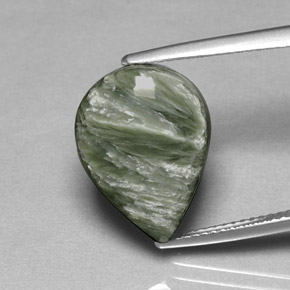 Serafinita verde natural de 8,53 ct, en forma de pera, opaco
