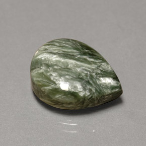 Serafinita Verde natural de 7.64 ct, En forma de pera, Opaco