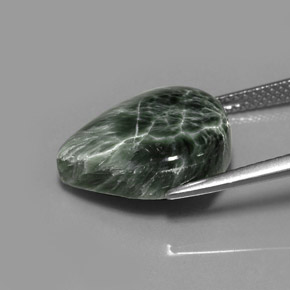 Serafinita verde natural de 8,36 ct, en forma de pera, opaco