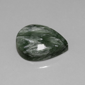 Serafinita Verde natural de 8.73 ct, En forma de pera, Opaco