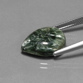 Serafinita verde natural de 7,21 ct, en forma de pera, opaco
