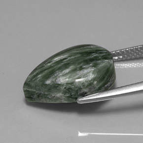 Serafinita verde natural de 8,33 ct, en forma de pera, opaco