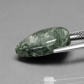 Serafinita verde natural de 8,49 ct, en forma de pera, opaco