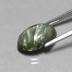 Serafinita verde natural de 4,86 ct, corte óvalo, opaco
