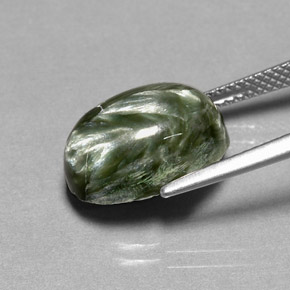 Serafinita Verde natural de 6.73 ct, Corte Óvalo, Opaco