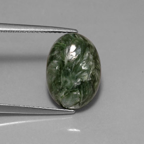 Serafinita verde natural de 4,80 ct, corte óvalo, opaco