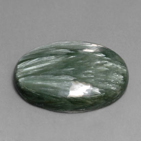 Serafinita verde natural de 11,40 ct, corte óvalo, opaco