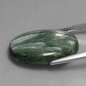 Serafinita verde natural de 11,40 ct, corte óvalo, opaco