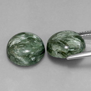 Gemas de serafinita verde natural de  ct, corte redondo, opaco