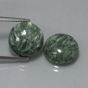 Gemas de serafinita verde natural de  ct, corte redondo, opaco