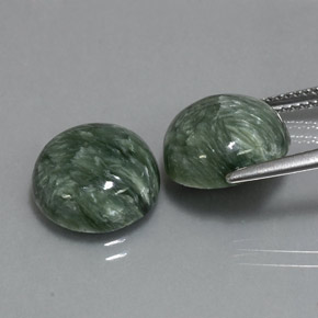 Gemas de serafinita verde natural de  ct, corte redondo, opaco