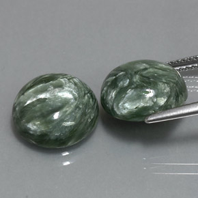 Gemas de serafinita verde natural de  ct, corte redondo, opaco