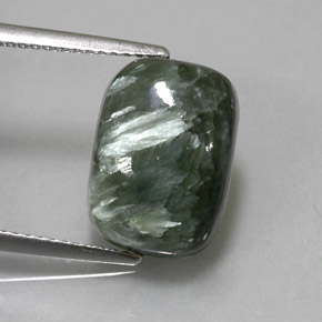 Serafinita verde natural de 5,80 ct, corte cojín, opaco