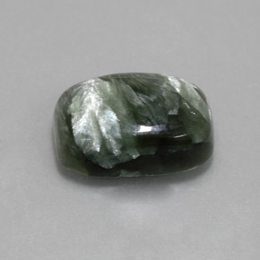 Serafinita verde natural de 5,57 ct, corte cojín, opaco