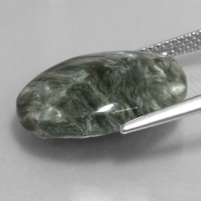 Serafinita verde natural de 8,22 ct, corte óvalo, opaco