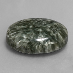 Serafinita verde natural de 9,70 ct, corte óvalo, opaco