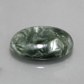 Serafinita verde natural de 8,27 ct, corte óvalo, opaco