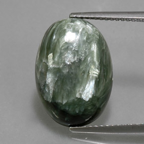 Serafinita Verde natural de 7.65 ct, Corte Óvalo, Opaco