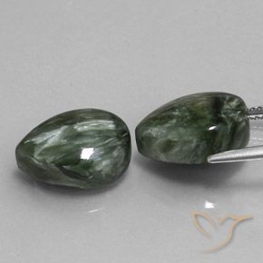 Gemas de Serafinita Verde grisáceo natural de 12.35 ct, En forma de pera, Opaco