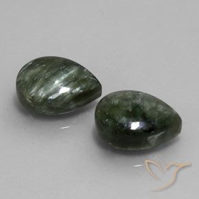 Gemas de Serafinita Verde grisáceo natural de 11.00 ct, En forma de pera, Opaco