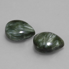 Gemas de serafinita verde natural de  ct, en forma de pera, opaco