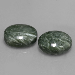 Gemas de serafinita verde natural de  ct, corte óvalo, opaco